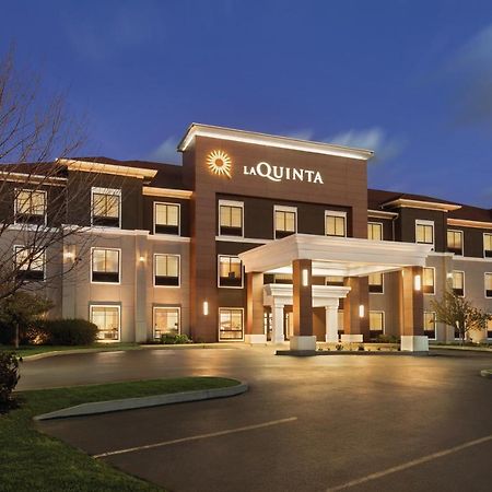 La Quinta By Wyndham Lackawanna Bagian luar foto