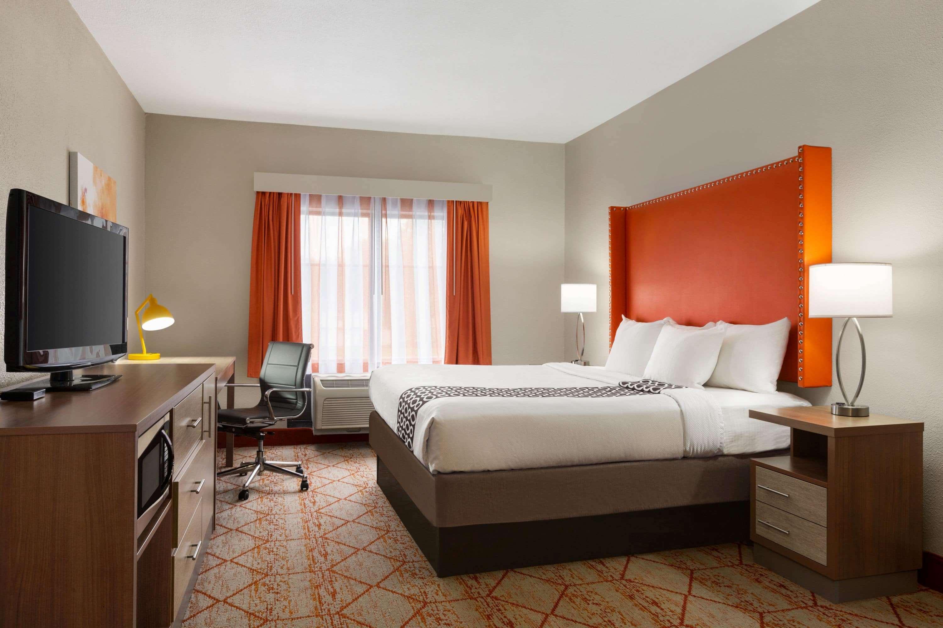 La Quinta By Wyndham Lackawanna Bagian luar foto