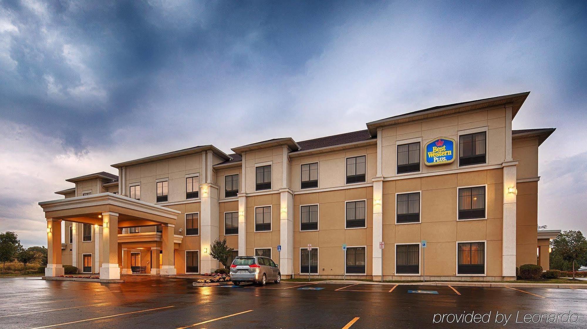 La Quinta By Wyndham Lackawanna Bagian luar foto